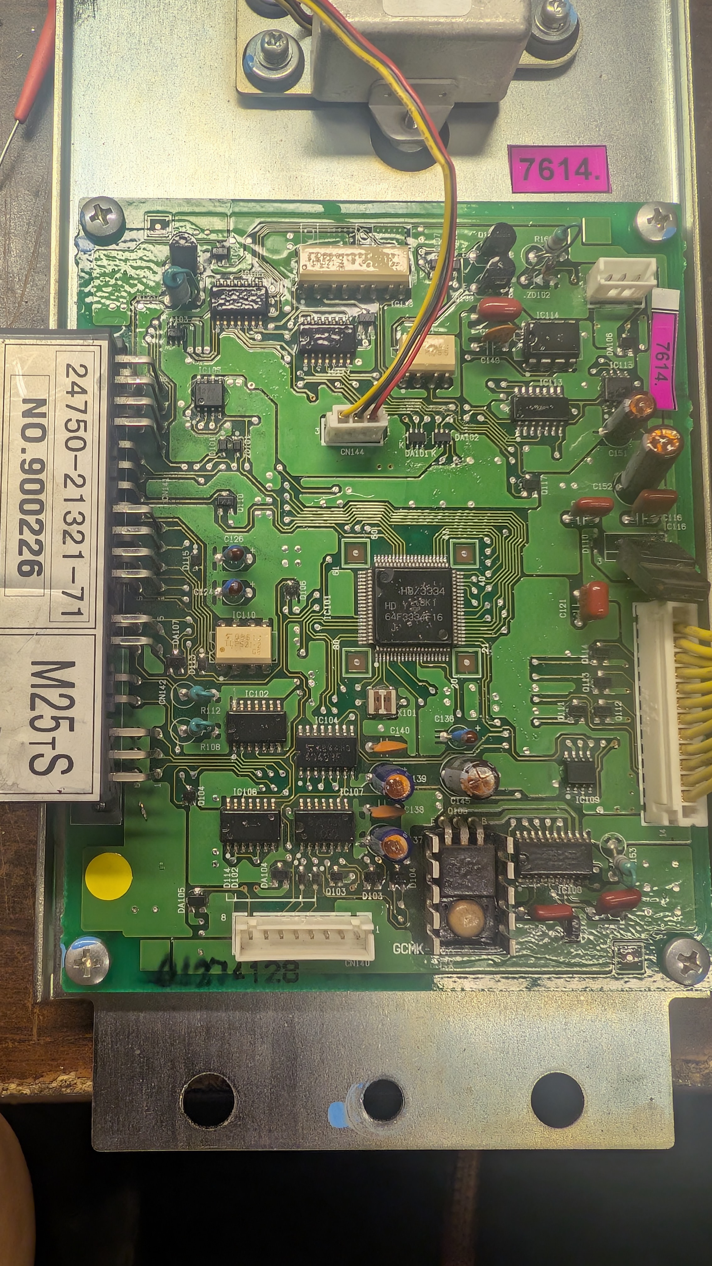 Sterownik Toyota SAS 24750-21321-71 (M25TS, nr 900226) – widok płyty PCB GCMK z procesorem Hitachi H8/3334 w serwisie ACORE Gliwice